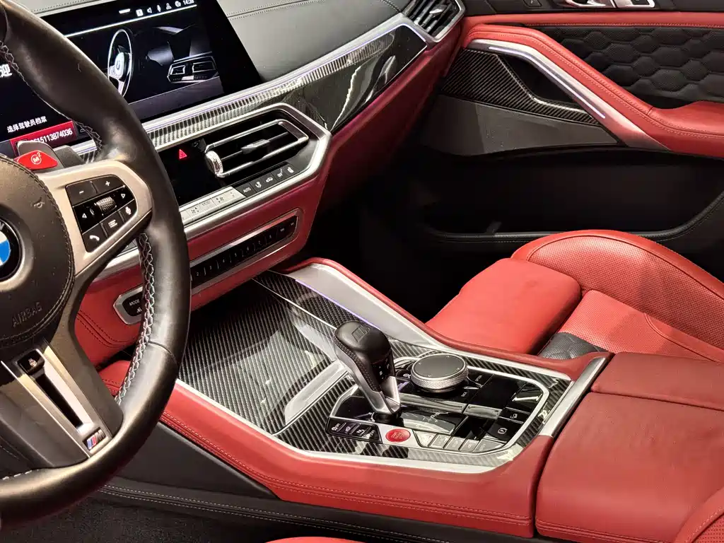 BMW X6 M 2023 — фото 18