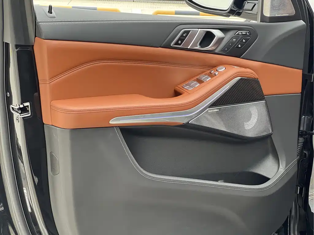 BMW X7 M60i 2025 — фото 15