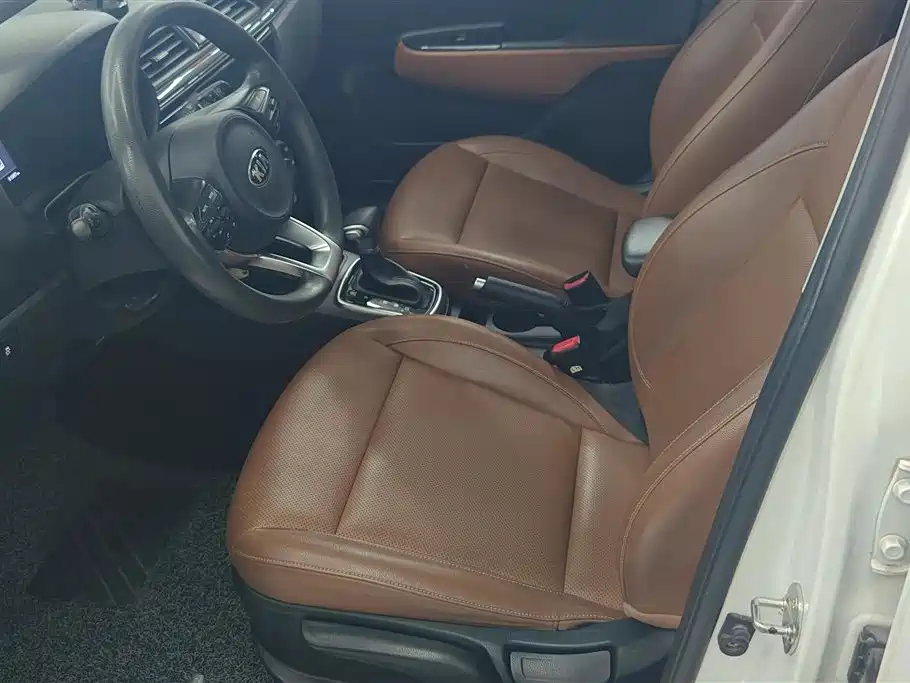 Kia KX Cross 2018 — фото 9