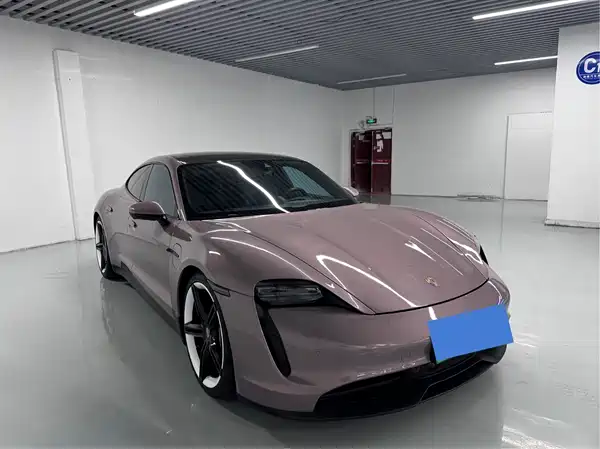 Porsche Taycan 2022