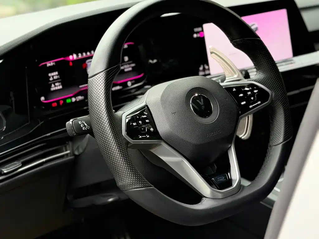 Volkswagen Golf 2022 — фото 8