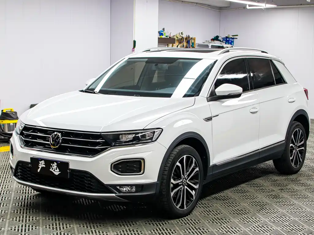 Volkswagen T-Roc 2022 — фото 1