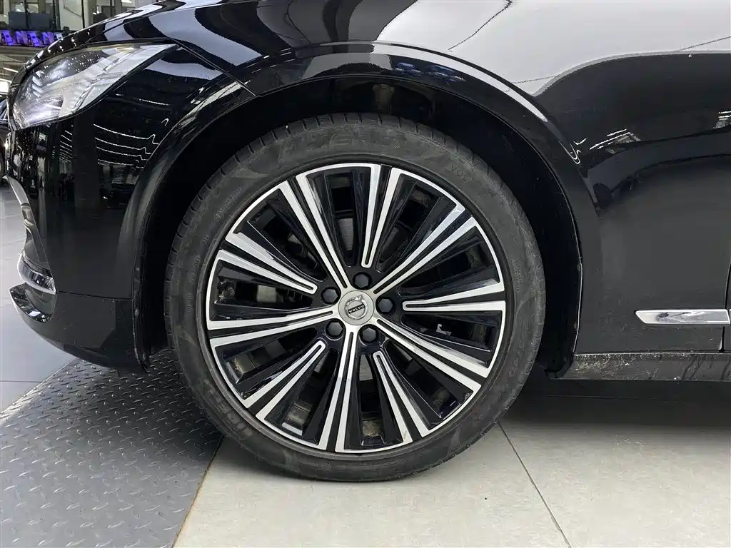 Volvo S90 2022 — фото 13