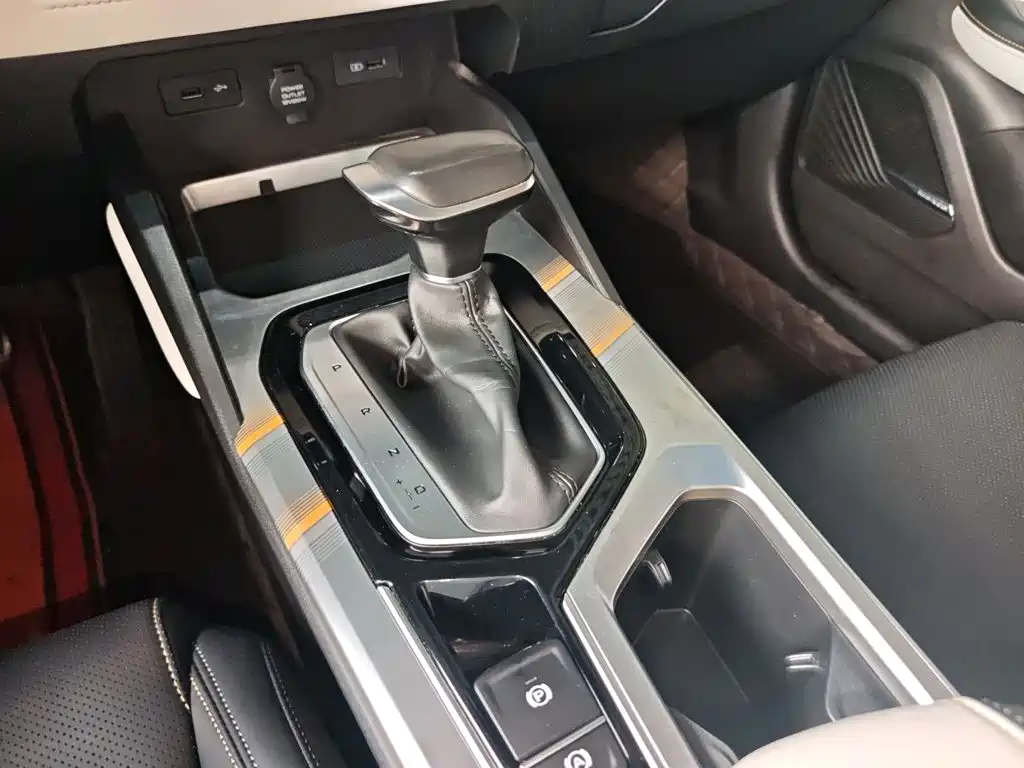 Geely Emgrand L 2022 — фото 18