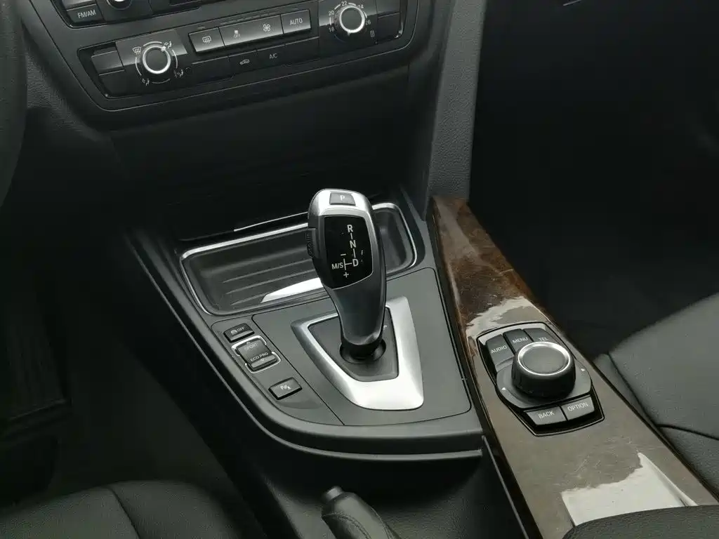 BMW 3 Series 2013 — фото 13