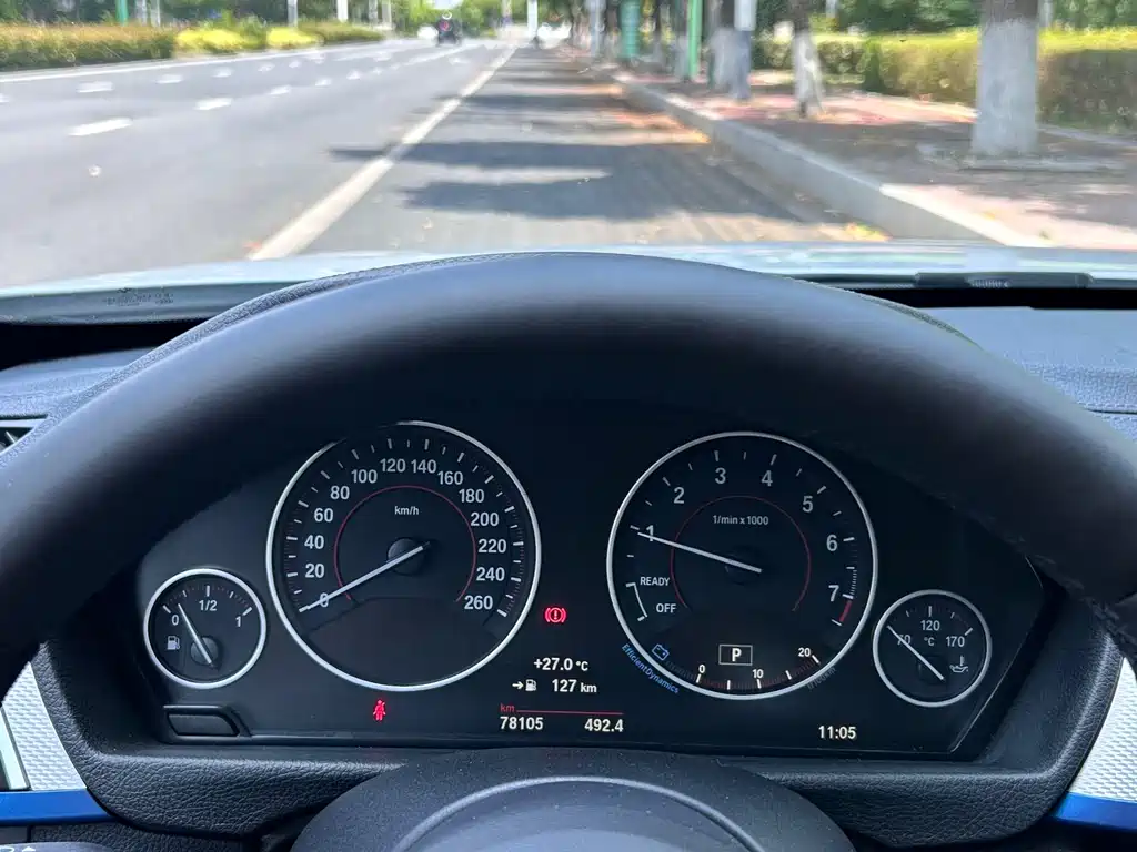 BMW 3 Series 2018 — фото 11