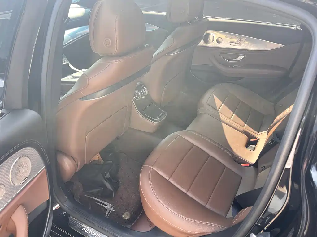 Mercedes-Benz E-Class 2022