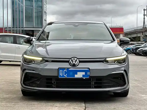 Volkswagen Golf 2024