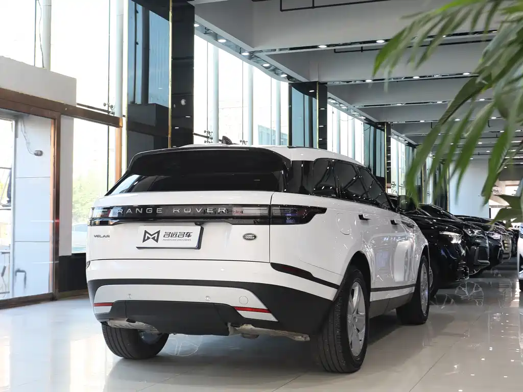 Land Rover Velar 2024 — фото 17