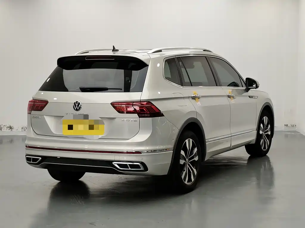 Volkswagen Tiguan L 2021 — фото 4