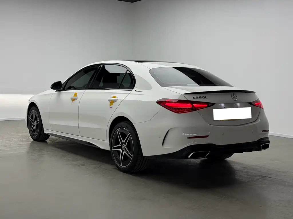 Mercedes-Benz C-Class 2024