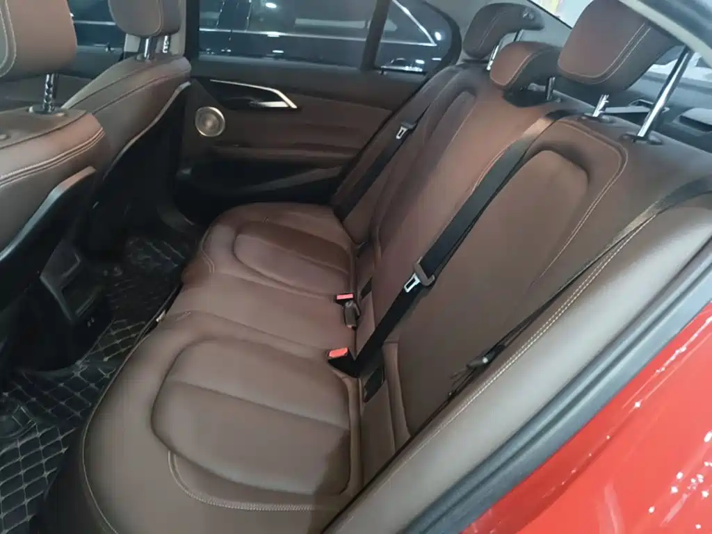 BMW 1 Series 2021 — фото 13