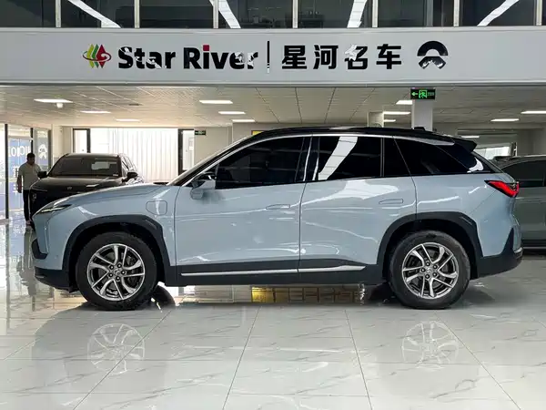 NIO ES6 2020