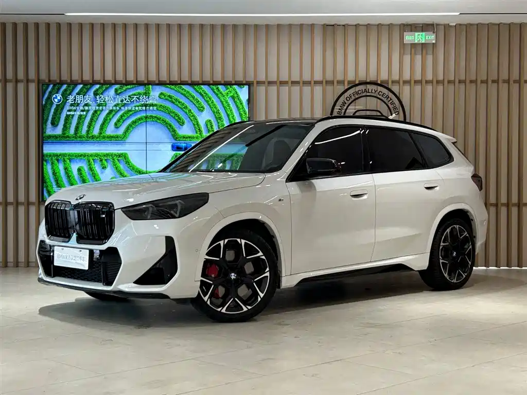 BMW X1 M35Li 2024 — фото 1