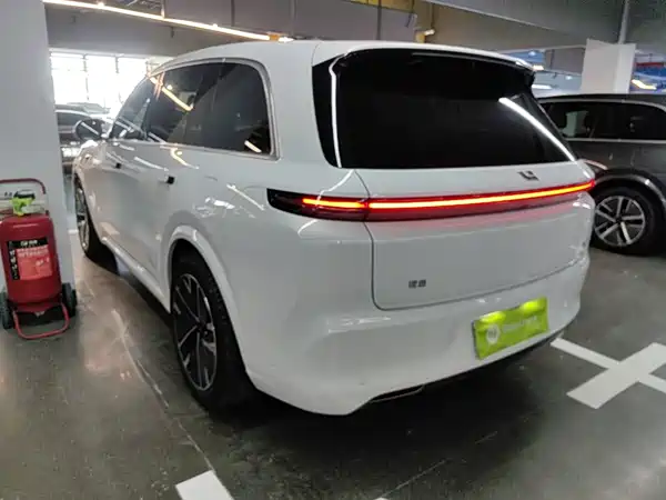 Li Auto L8 2025