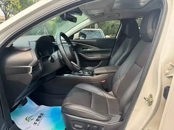 Mazda CX-30 2023