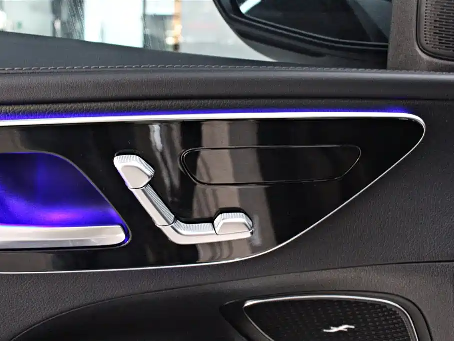 Mercedes-Benz C-Class 2022 — фото 4