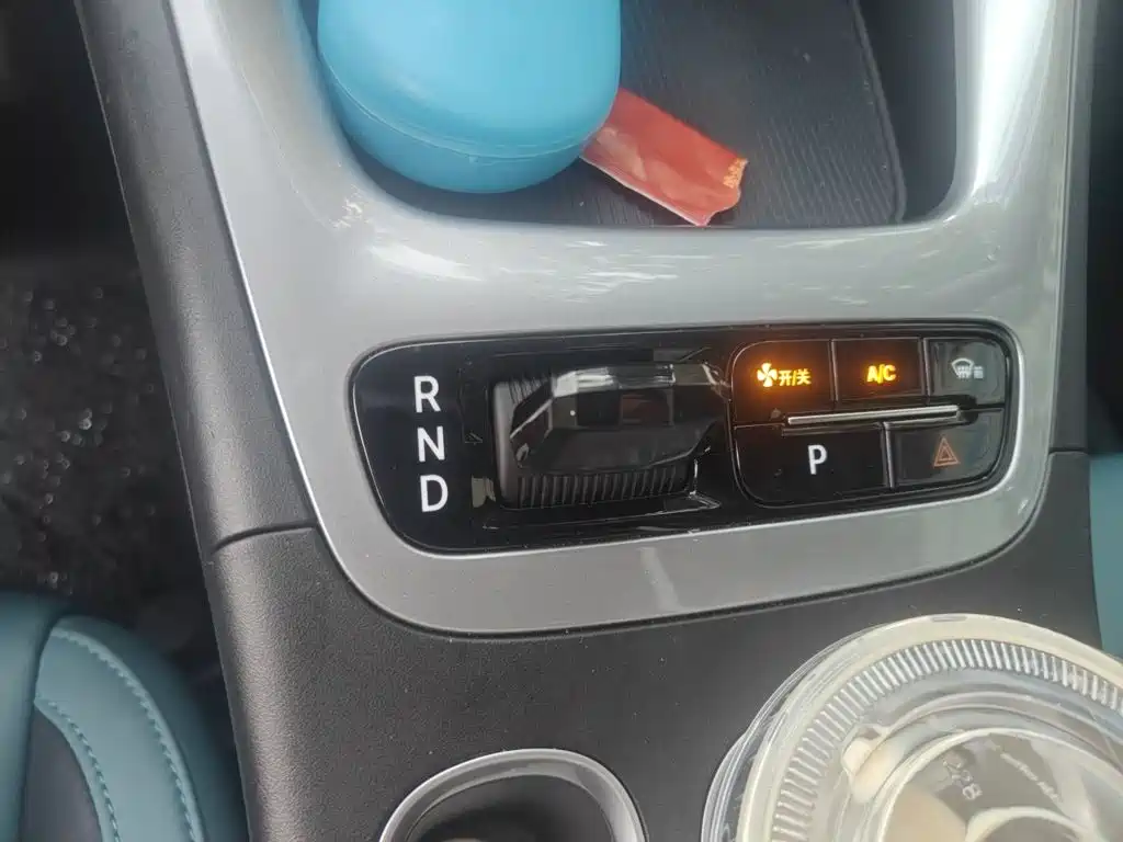Geely Galaxy Starwish 2024 — фото 10