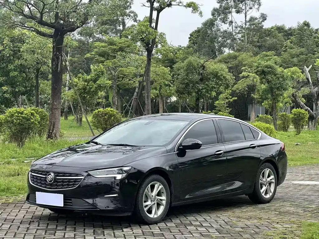 Buick Regal 2022 — фото 1