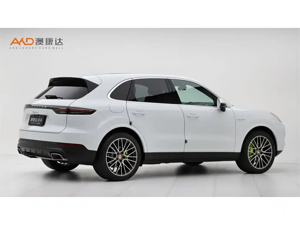 Porsche Cayenne Hybrid 2023