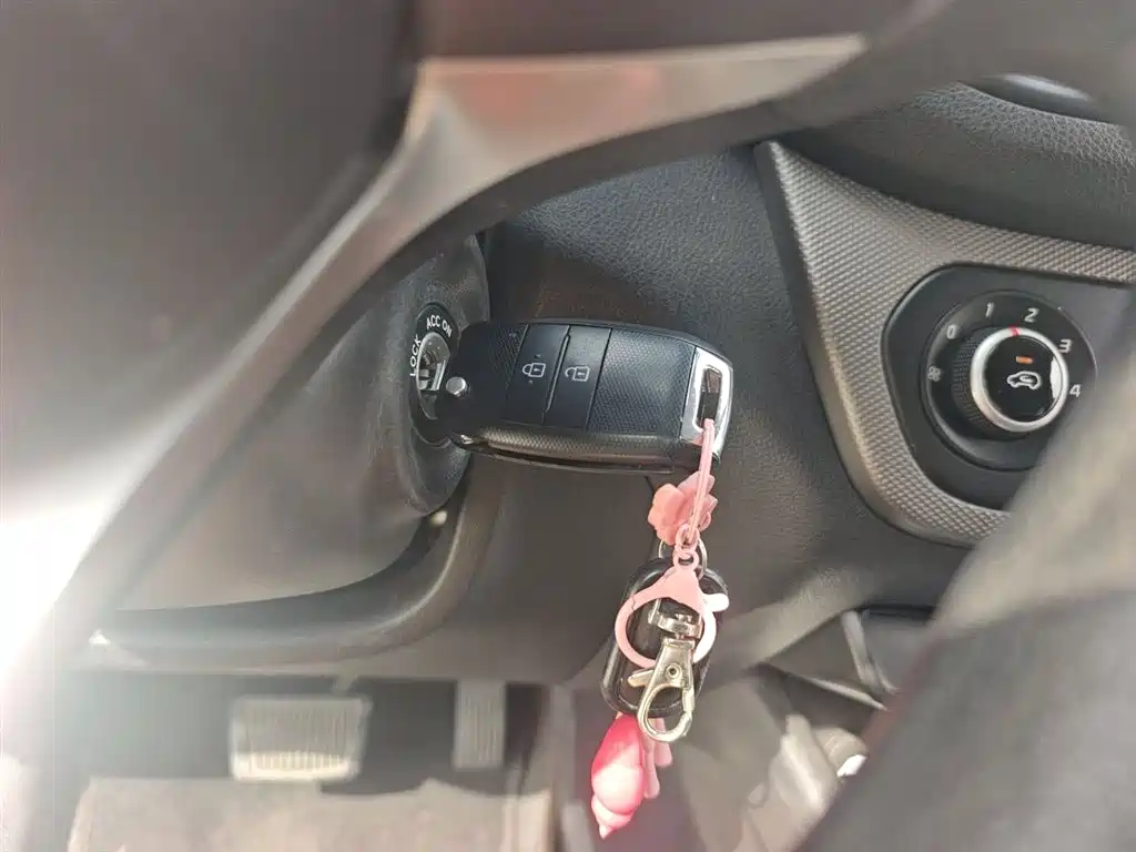 Kia KX3 2016 — фото 12