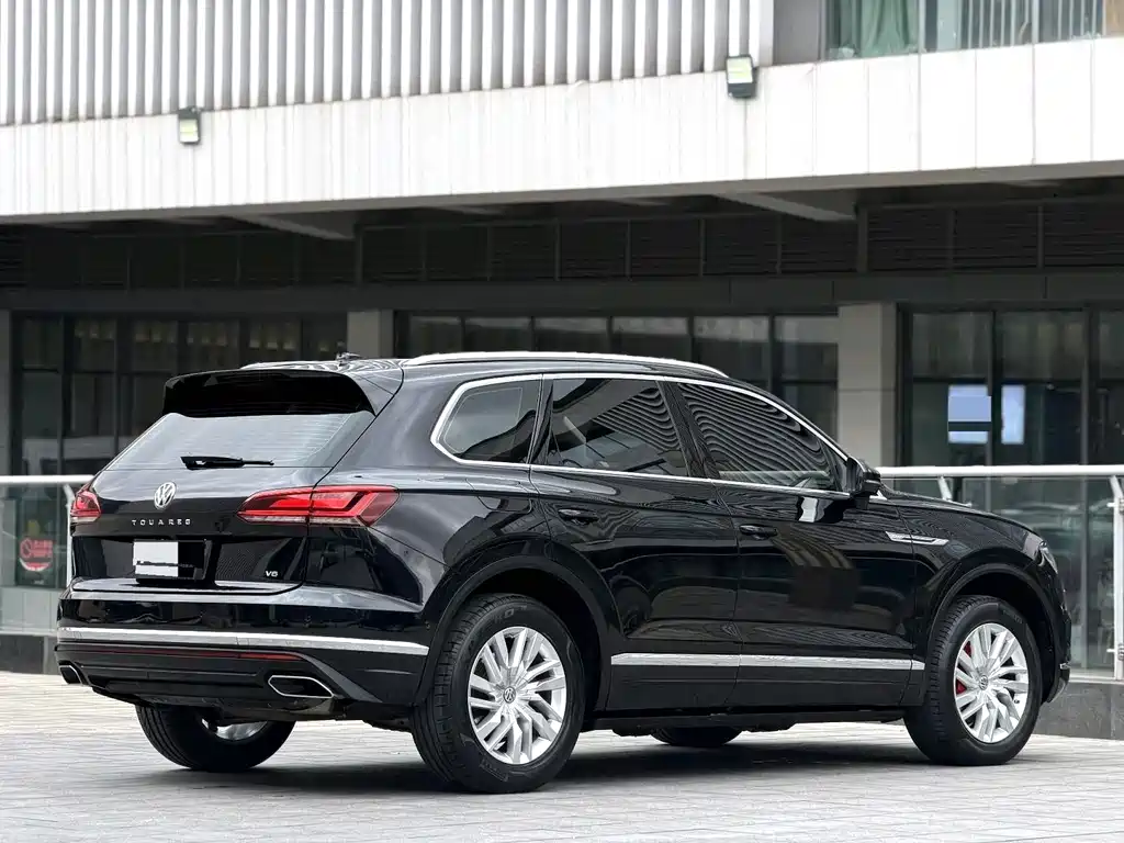 Volkswagen Touareg 2019 — фото 8