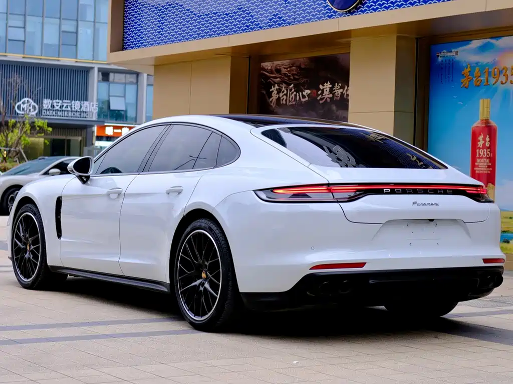 Porsche Panamera 2022 — фото 18