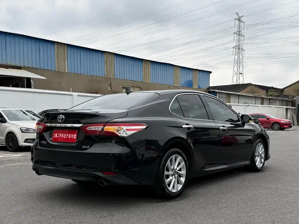 Toyota Camry 2022 — фото 11