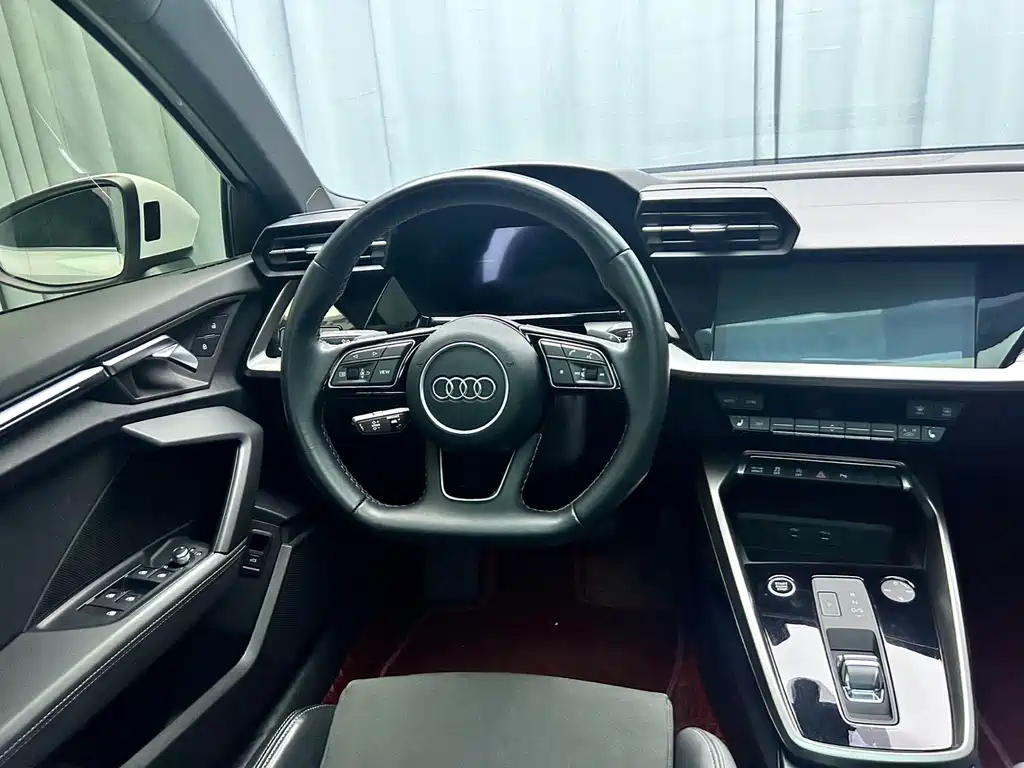Audi A3 2023 — фото 11