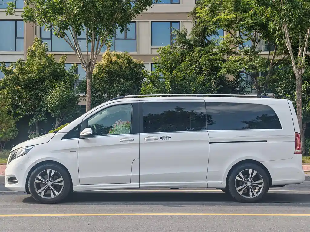 Mercedes-Benz V-Class 2016