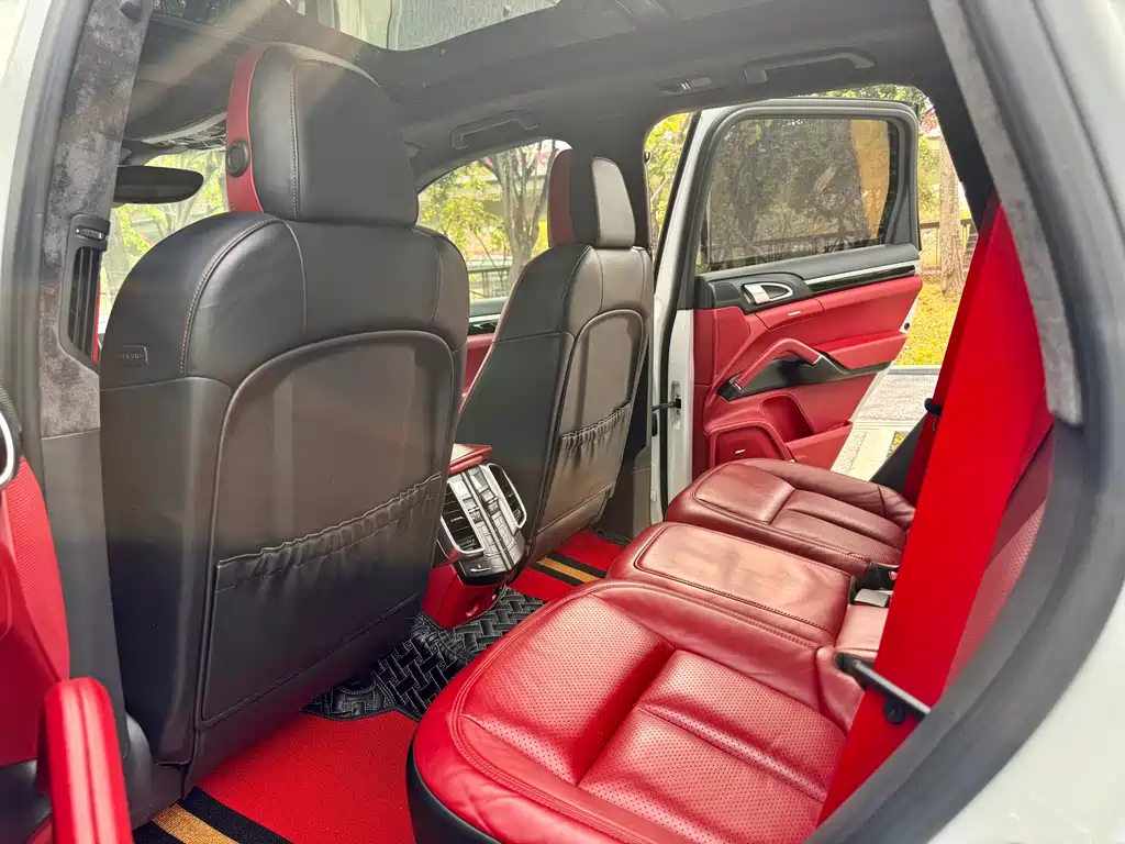 Porsche Cayenne 2015 — фото 15