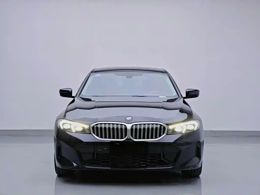 BMW 3 Series 2023 — фото 2