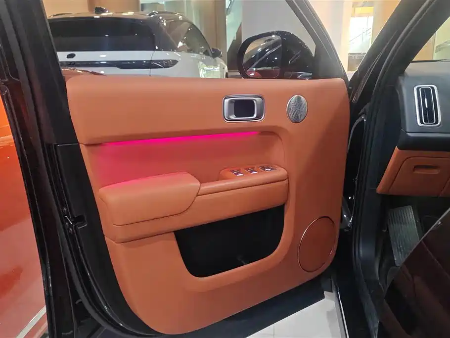 Li Auto Li L8 2025