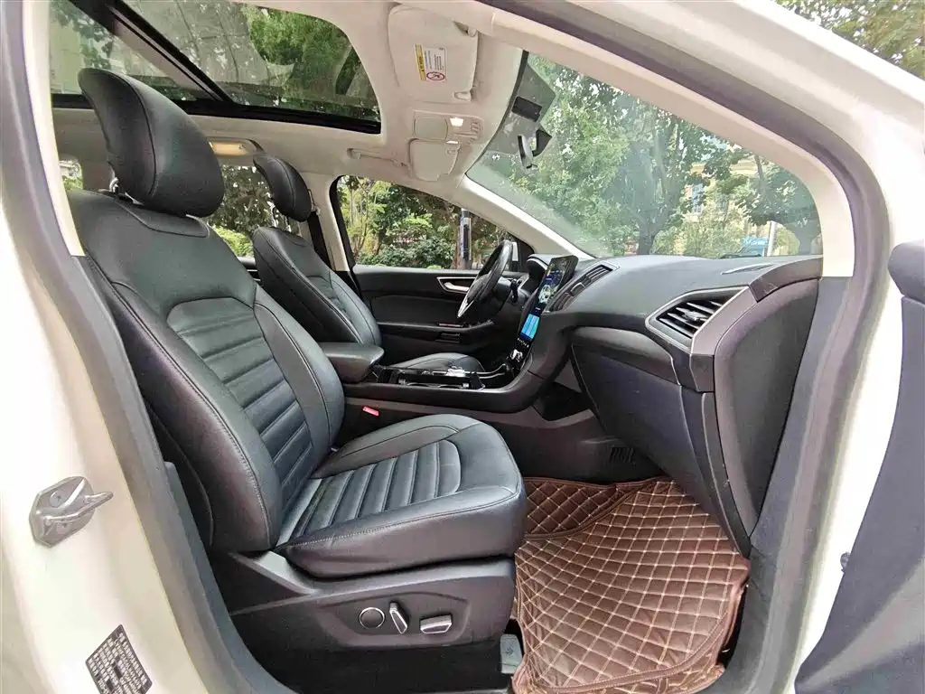 Ford Edge 2020 — фото 8