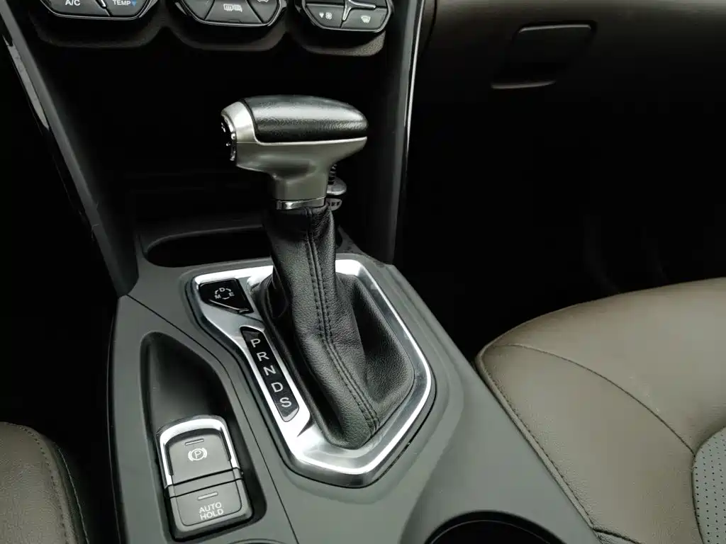 GAC Trumpchi GS4 2018 — фото 13