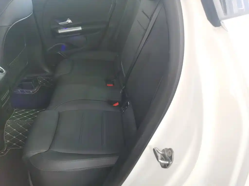 Mercedes-Benz GLA 2023 — фото 17
