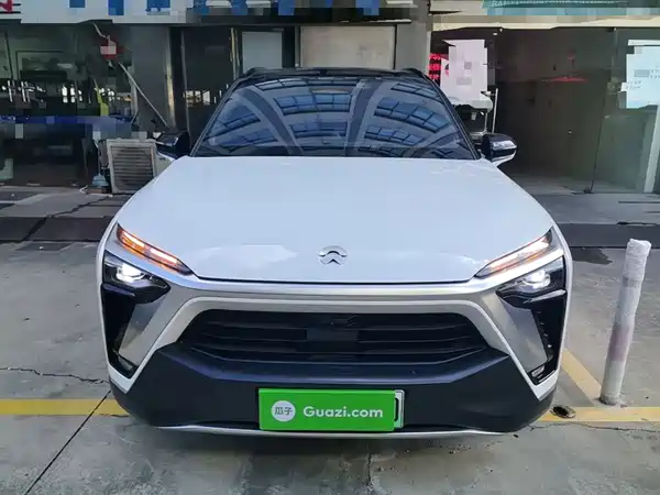 NIO ES8 2022