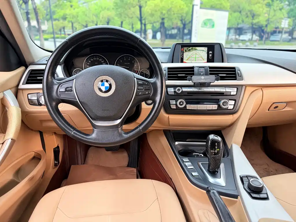 BMW 3 Series 2015 — фото 15