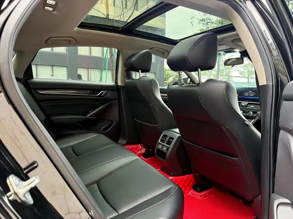 Honda Accord 2022 — фото 15