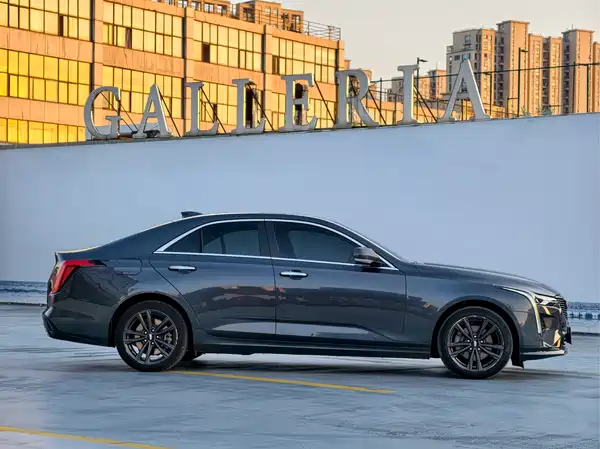 Cadillac CT4 2021