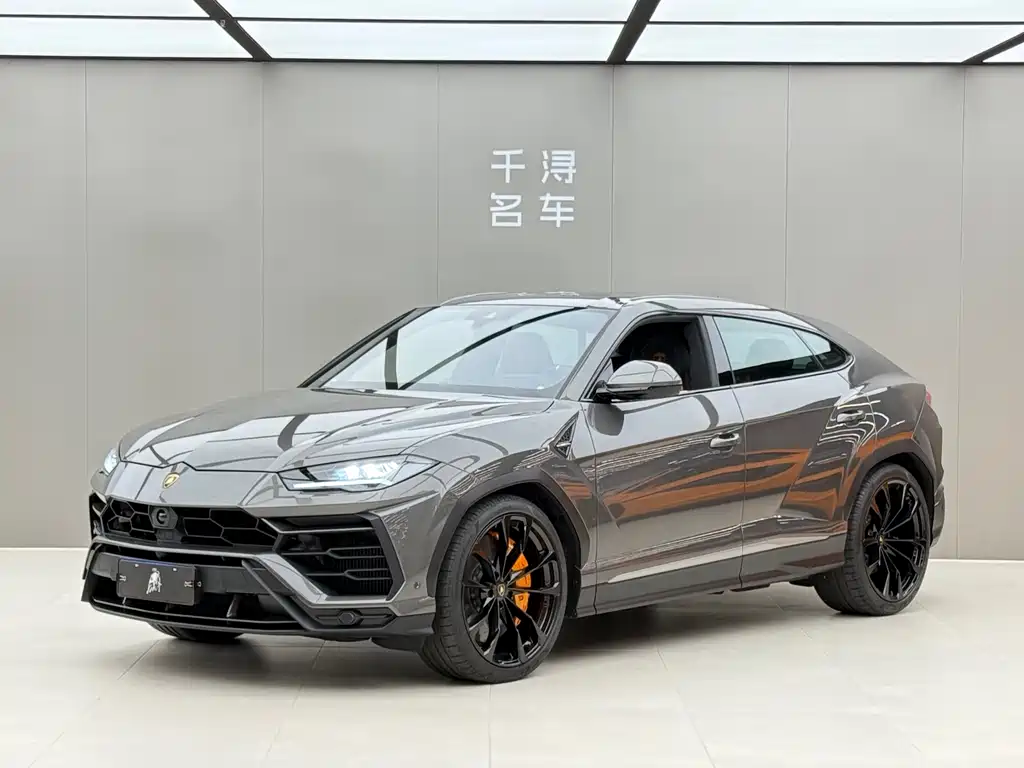 Lamborghini Urus 2021 — фото 1