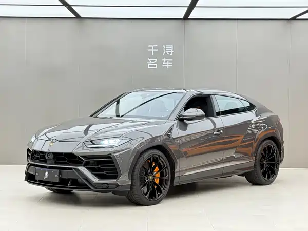Lamborghini Urus 2021