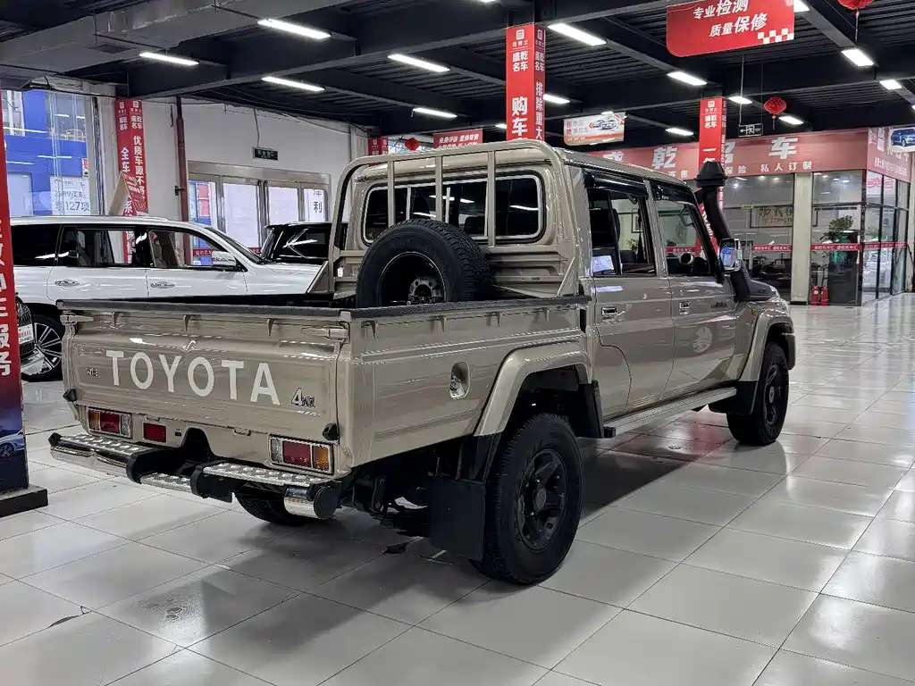 Toyota Land Cruiser 2020 — фото 4