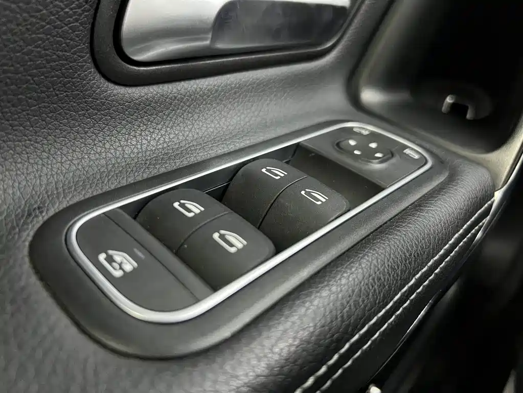 Mercedes-Benz A-Class 2023 — фото 12