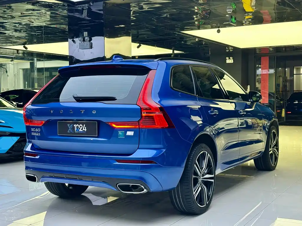 Volvo XC60 PHEV 2020 — фото 4