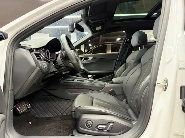 Audi A4L 2024