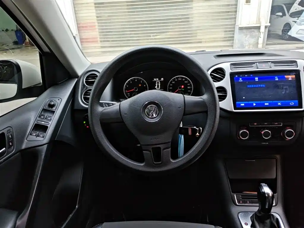 Volkswagen Tiguan 2019 — фото 11