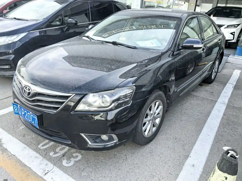 Toyota Camry 2015 — фото 1