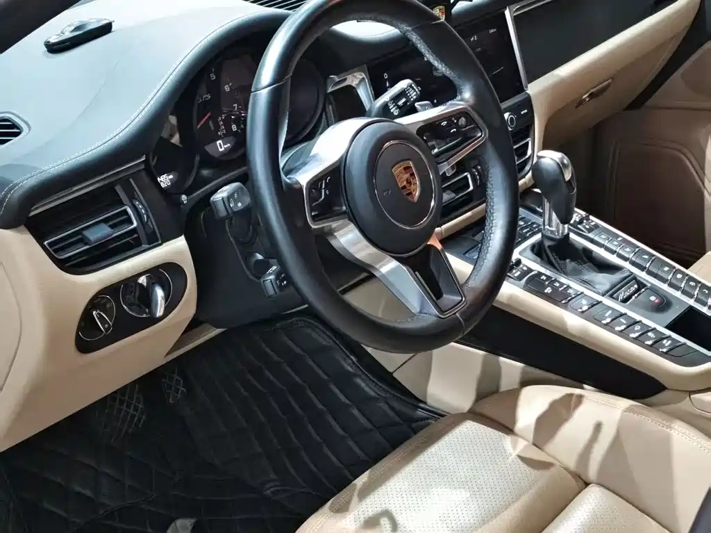 Porsche Macan 2021 — фото 10