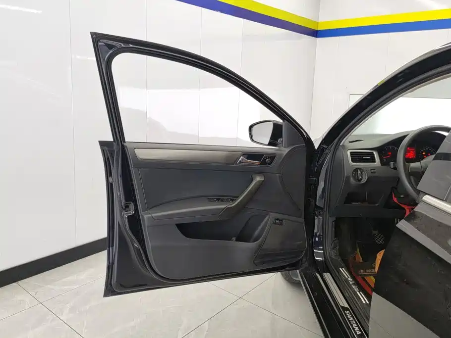Volkswagen Santana 2016